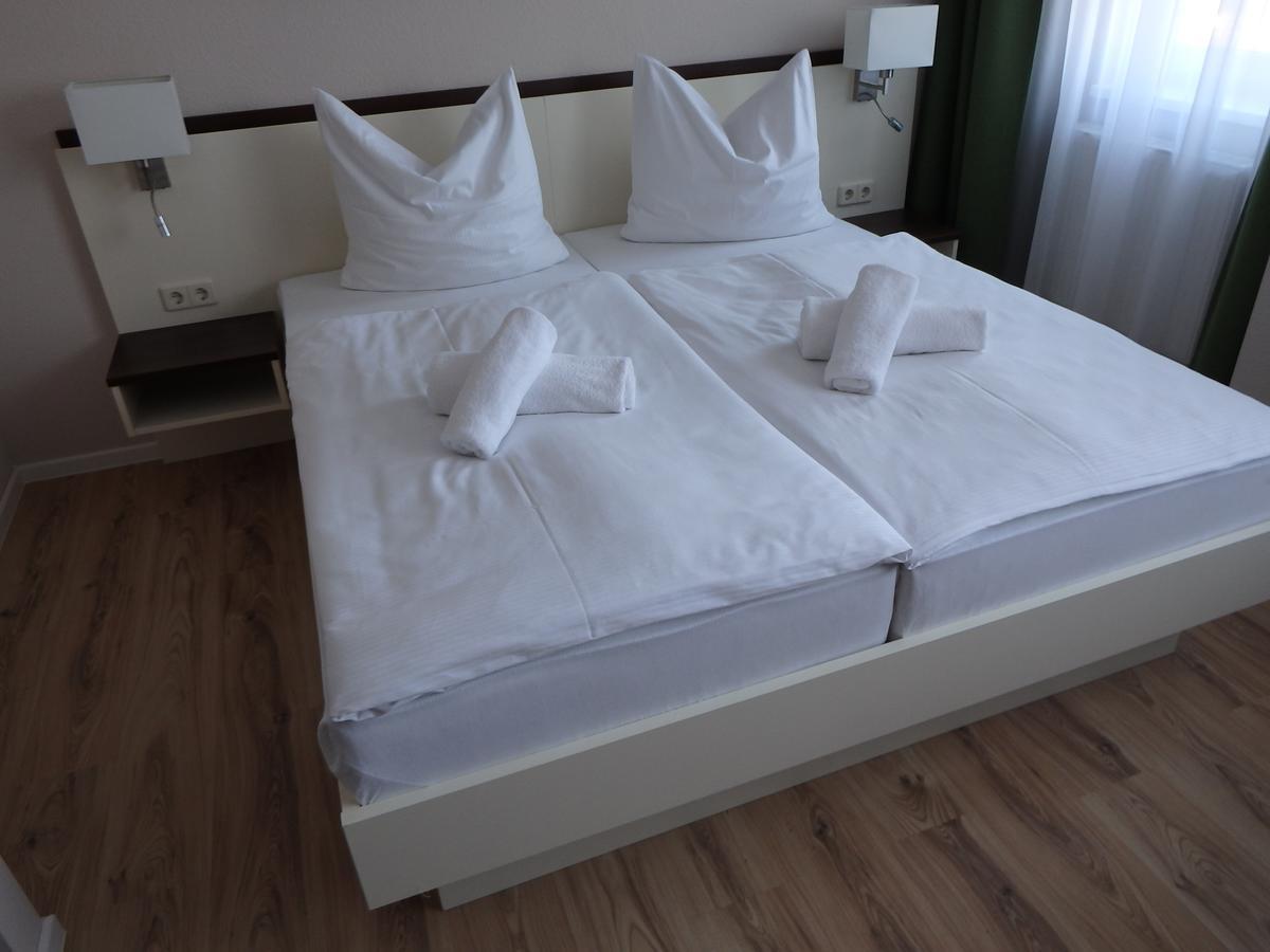 Garni Hotel Lavendelhof Nauen Eksteriør billede